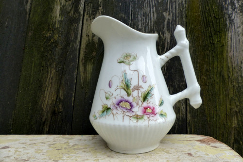 V květech...porcelánový džbánek, ruční zdobení