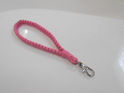 *Klíčenka/Přívěsek na klíče (macramé)* — foto 1