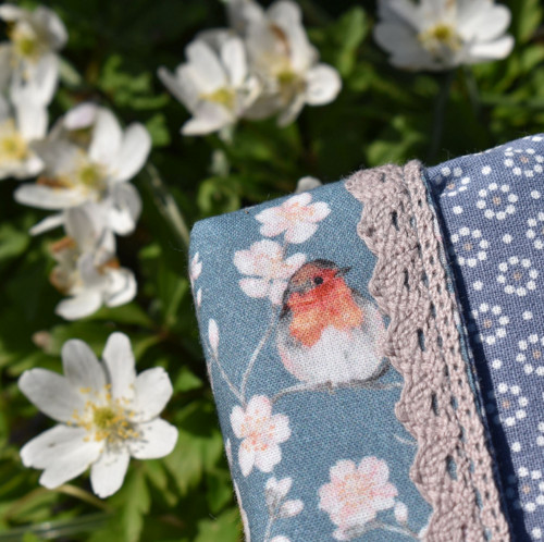 "Kapesníkovník" - Červenky v sasankách — foto 1