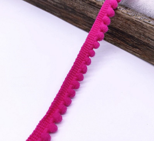 Prýmek s bambulkami šíře 11 mm - pink