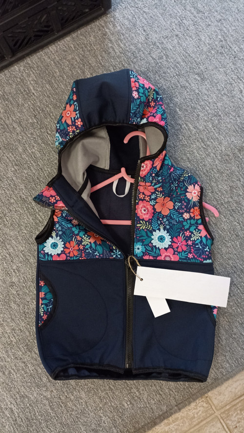 Softshellová vesta vel.92/98 (zip 40cm)