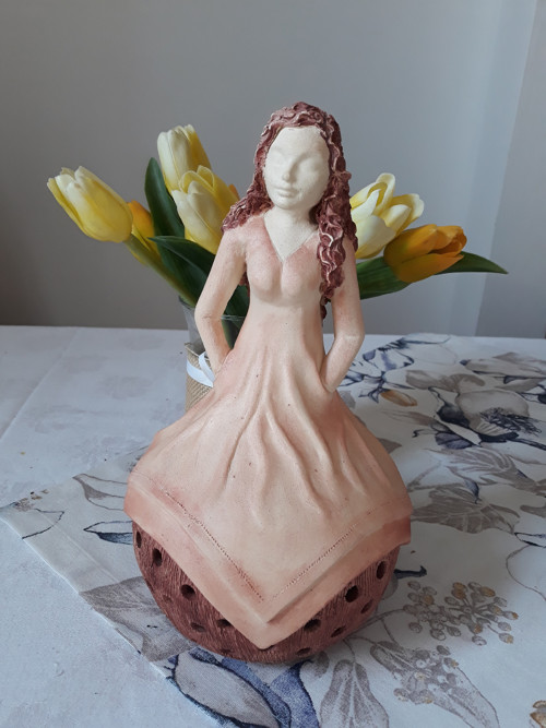 Svítící dívka