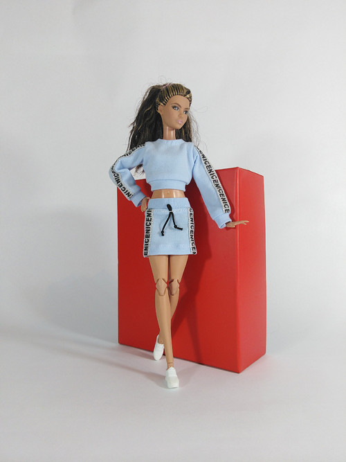 Barbie mikina krátká č-5