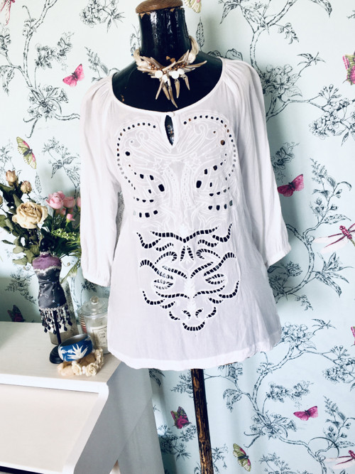Halenka boho z krajky richelieu — foto 1