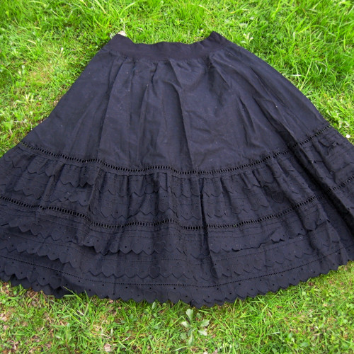 Černá sukně s krajkou 17098 — foto 1
