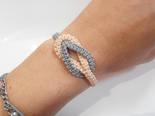 *Infinity splétaný náramek - macramé* — foto 1