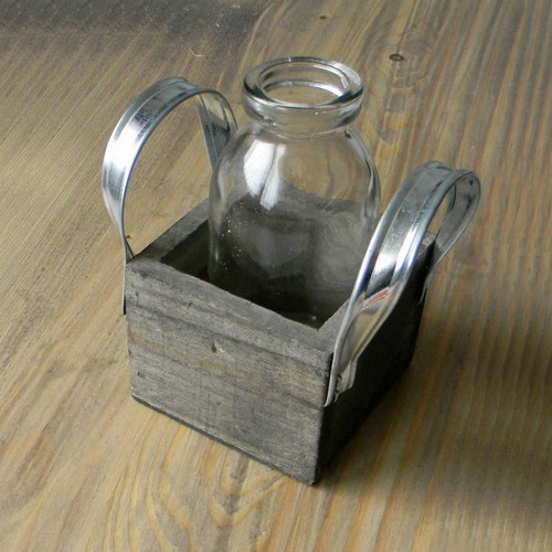 Dřevěná bedýnka /7x7cm/s lahví mléka
