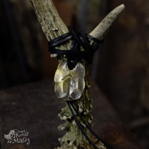 Runový amulet Tiwaz