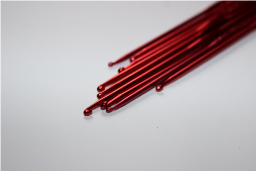 Háček, velikost 2 mm