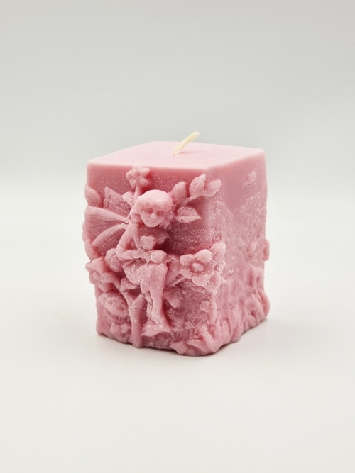 Víla a magnolie - tvarovaná sójová svíčka, 170 g