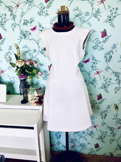 Šaty basic elegance, šedesátkové — foto 1