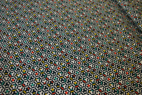 Plátno s barevnou geometrií