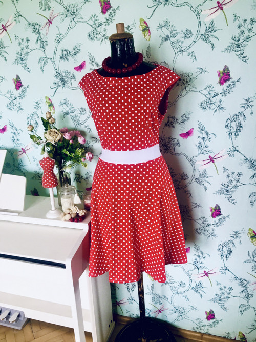 Šaty pin-up dots — foto 1