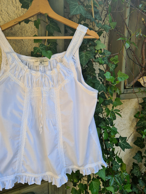 Krása v bílé č.2, tílko XL/XXL — foto 1