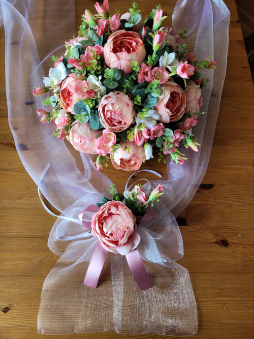 Šerpa pivoňka a eustoma