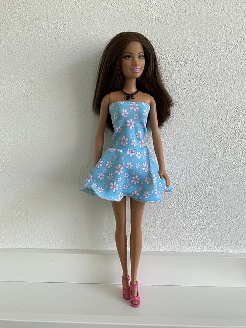 Šaty na panenku Barbie — foto 1
