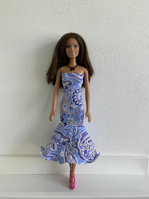 Šaty na panenku Barbie — foto 1