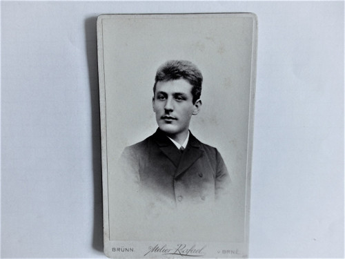Student medicíny - kabinetka — foto 1
