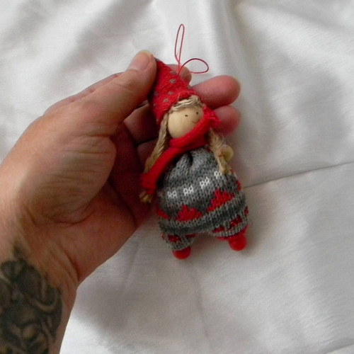 Vánoční holčička-figurka - 11cm