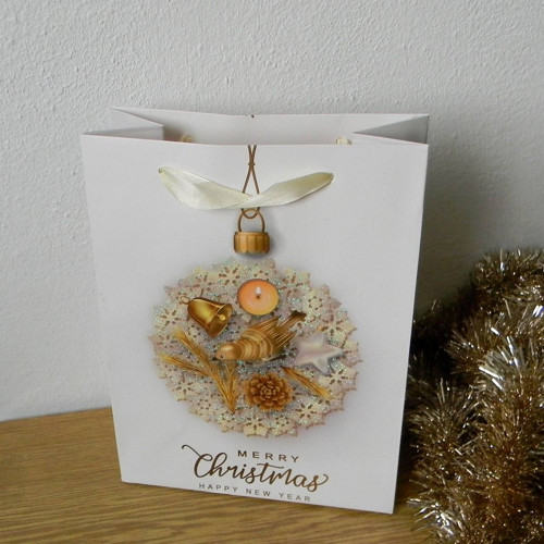 Vánoční papírová taška-bílá /23cmx17,5cm/