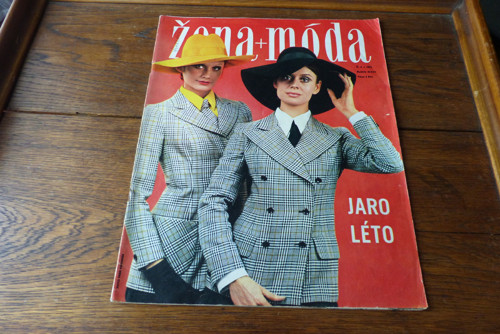 Časopis Žena a móda, číslo 4/1972, střihy!