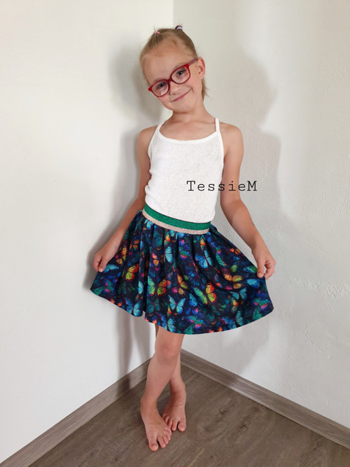 Dívčí sukýnka délka 32 cm — foto 1
