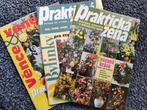 Praktická žena, tři sešity. — foto 1