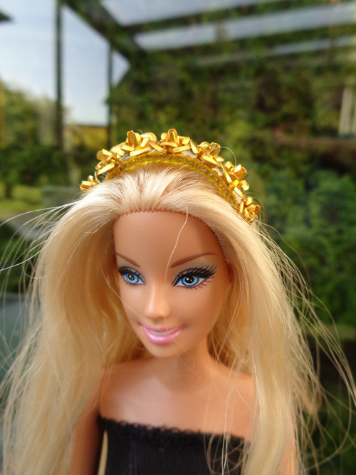 Čelenka pro Barbie - zlatá — foto 1