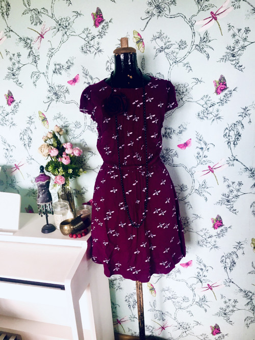 Šaty chic s mouchama — foto 1
