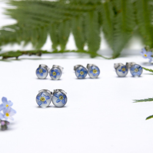 Pomněnkové mini náušnice 6 mm — foto 1