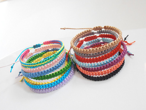 *Saténový macramé náramek - Unisex*