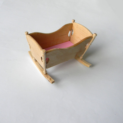 Kolébka pro panenku - 8 cm — foto 1