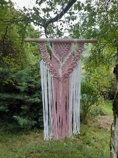 Závěsné macrame bílo-růžové