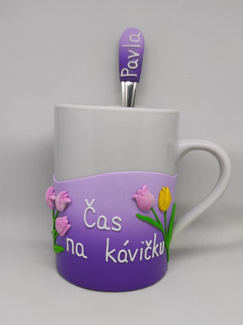 Hrnek s tulipány a popiskem