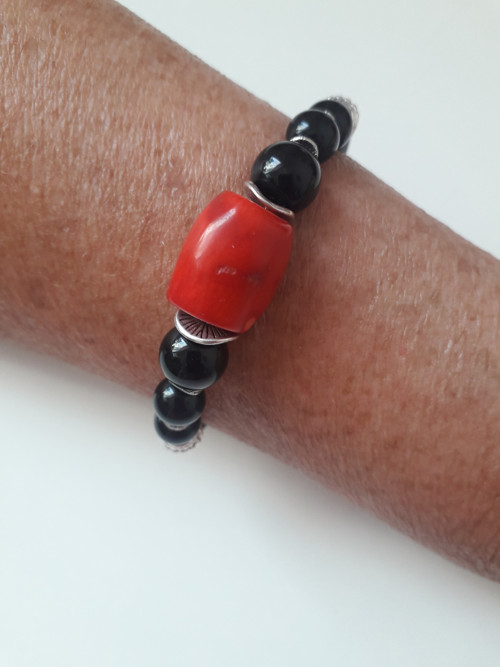 NÁRAMEK 17CM, onyx, korál