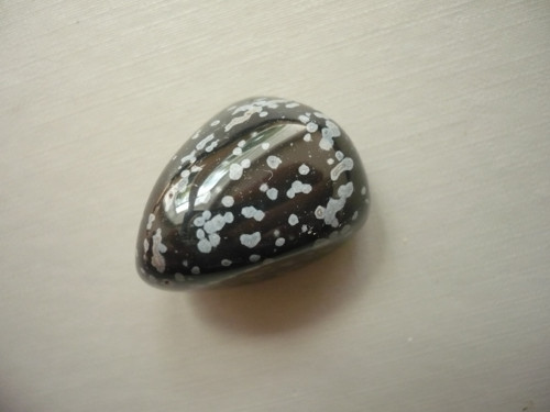 Troml. kámen - obsidián vločkový 27 mm, č.14f