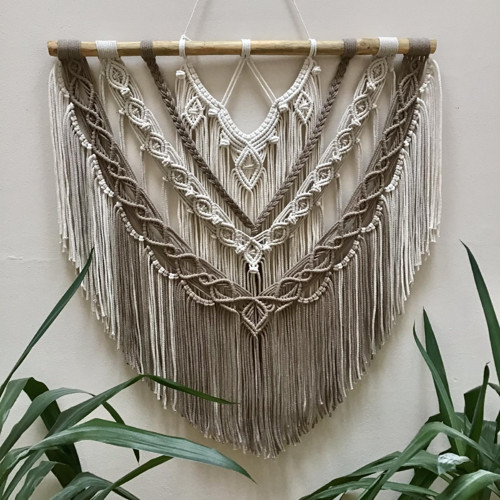 Macramé v přírodních barvách
