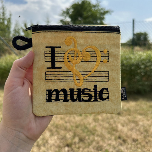 Kapsička velká I love Music Žlutá