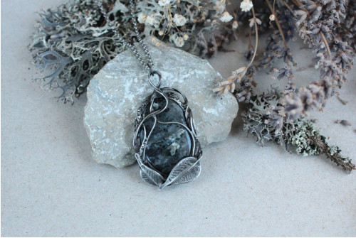 Selkie ~ Šperk s larvikitem — foto 1
