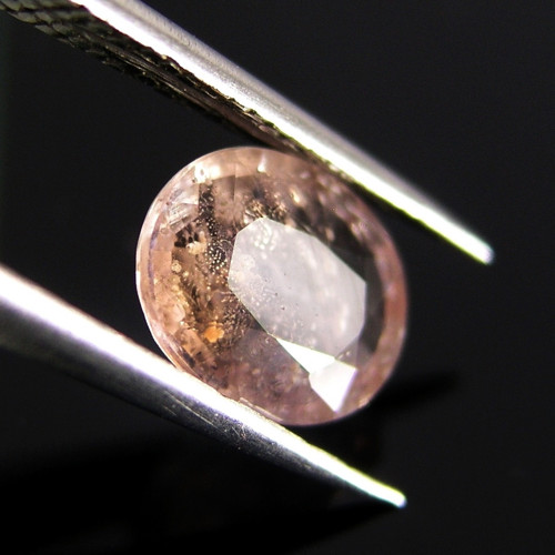Broušený přírodní Safír, 0,71 ct., 6x4,2x2,9mm