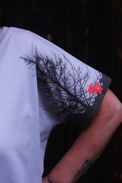 Triko ............ L - XL — foto 1