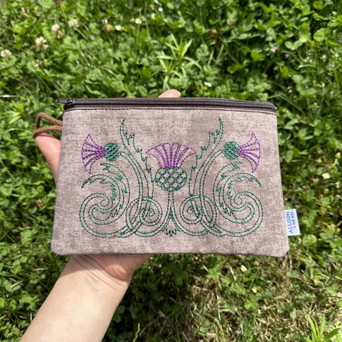 PencilCase Skotská bodláková — foto 1