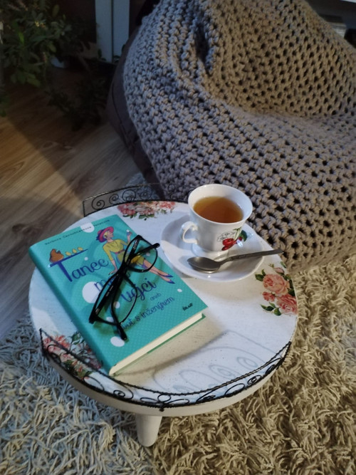 Stoleček o třech nožkách — foto 1