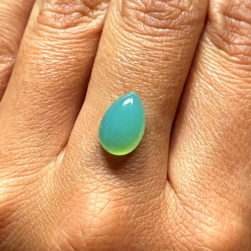 Chalcedón kabošon kapka / 12x8x5mm G-01