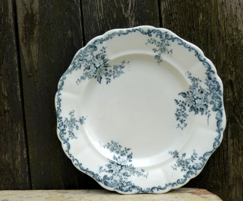 Květy popínavé...porcelánový talíř Eichwald