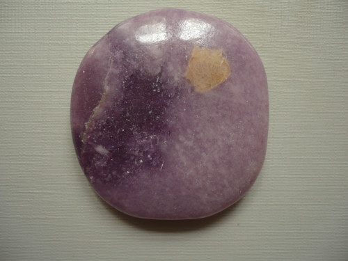 Placka - lepidolit 47 mm, č.1205f