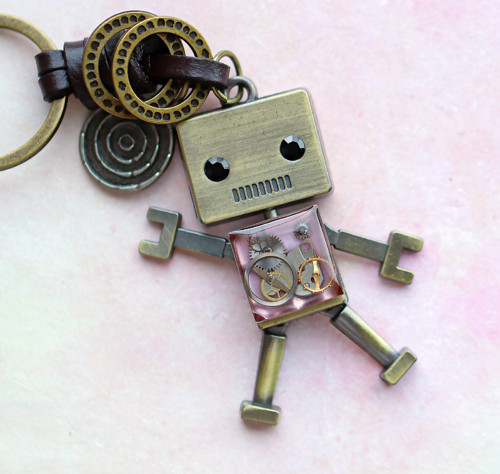 Robot - klíčenka — foto 1