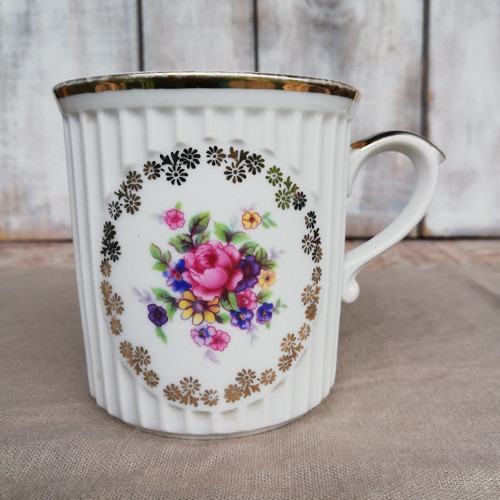 Vintage porcelán.hrnek, barevná kytice, Dubí.