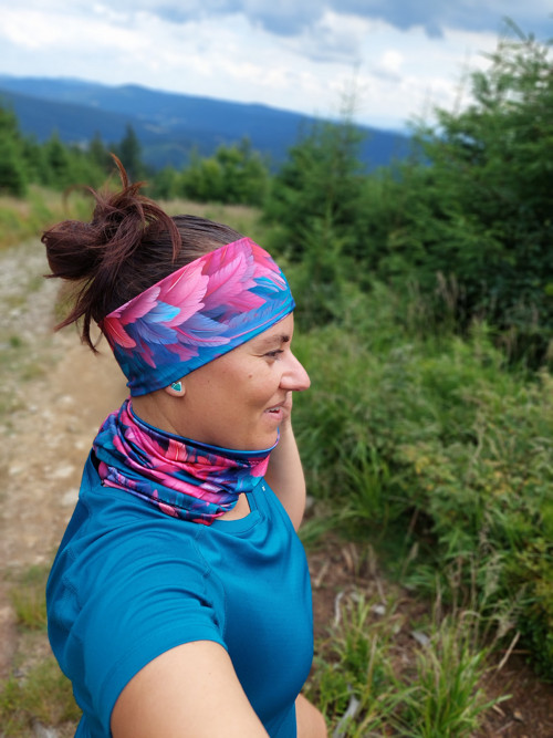 Sportovní funkční nákrčník - Peříčka