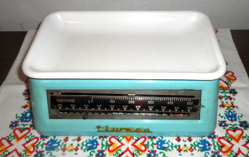 Stolní kuchyňská mechanická VÁHA • Tiwera, DDR